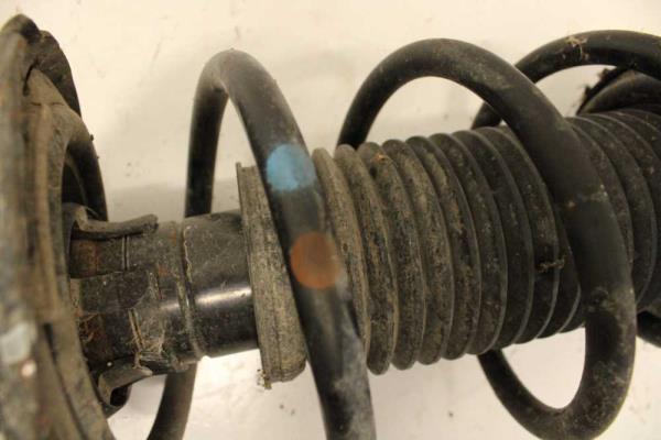 AMORTISSEUR AVANT VW GOLF 7/ GOLF 8/ SEAT LEON/ SKODA OCTAVIA/ AUDI A3/SPORTSVAN - Vue 3